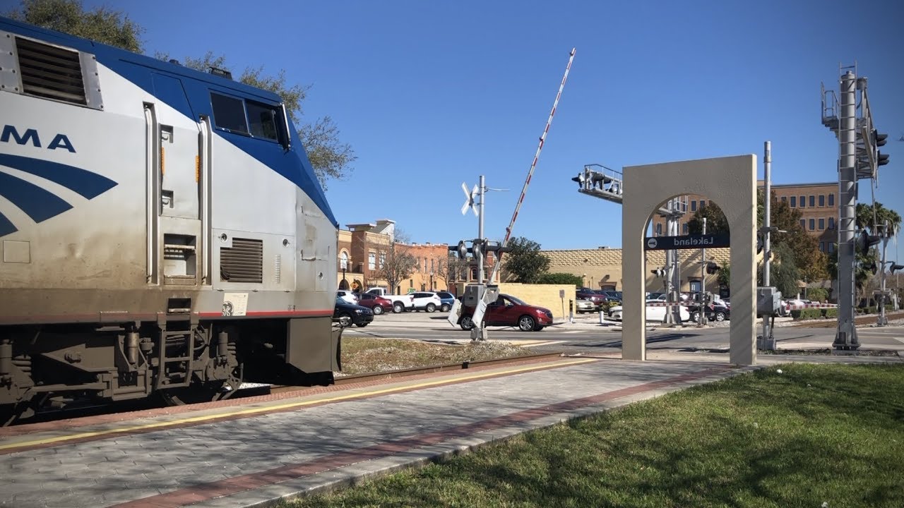 Amtrak & Malfunctioning Railroad Crossing Gates, Train Has 2 Wait For Railway Crossing Gates To Work