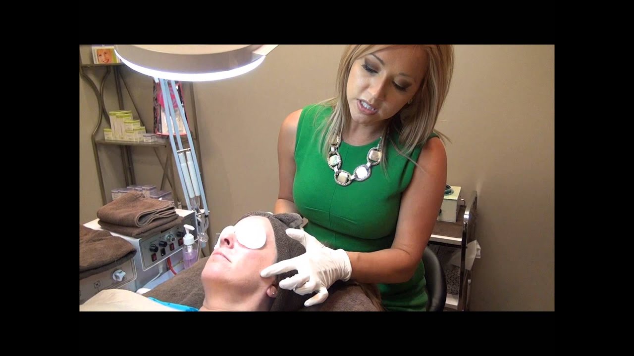 Clinical Care Skin Solutions Dermaplane Demo