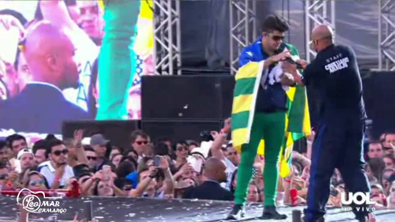 Cristiano Araújo - Fazendo Bará, Berê (ENCERRAMENTO DO SHOW NO CALDAS COUNTRY 2013)