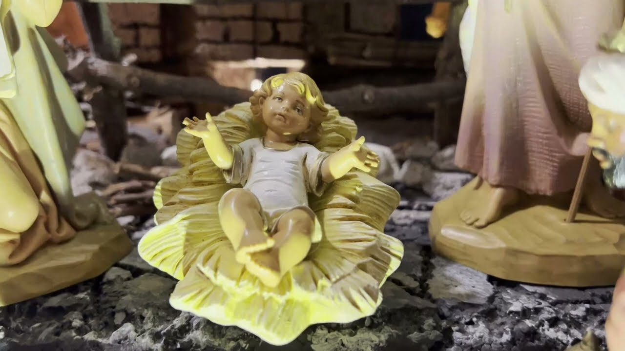 Fontanini Nativity Display 2023