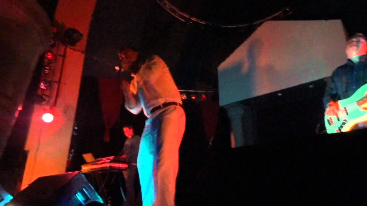Future Islands - Live - 'Walking Through That Door' - 10.26.11 - Mr Smalls - Pittsburgh
