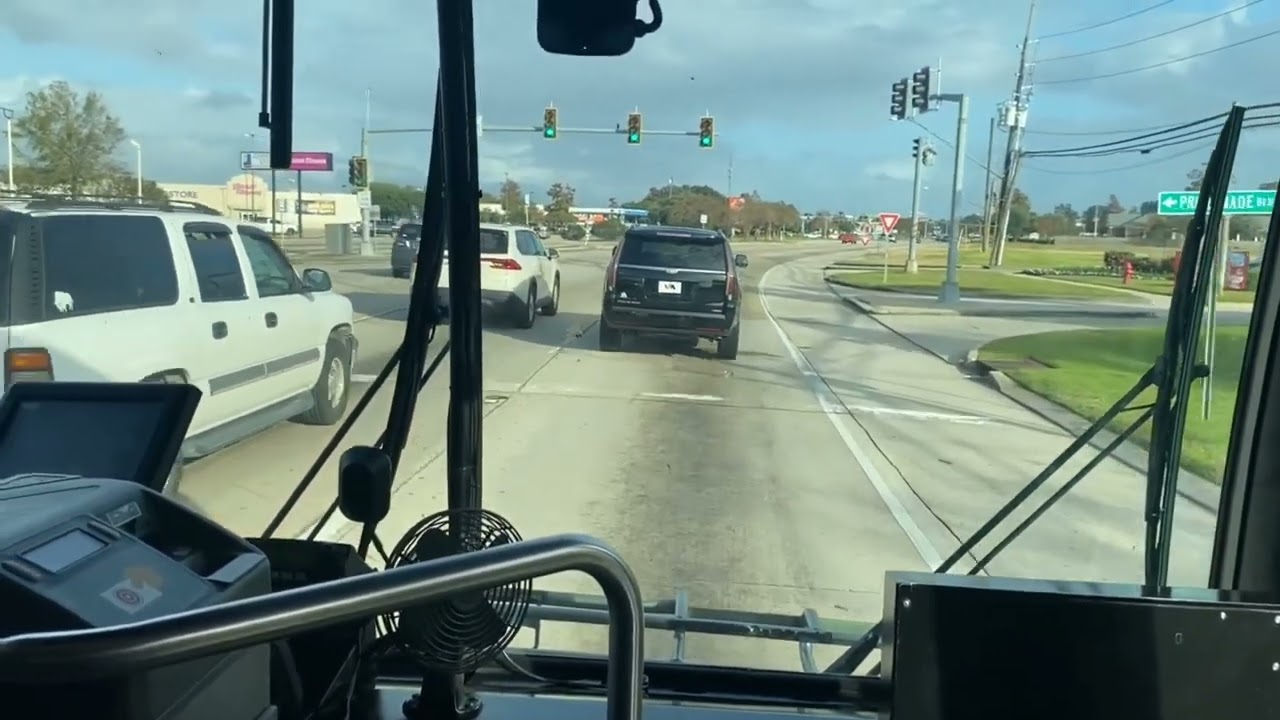 Jefferson Parish Transit Vehicle 418 Lapalco At Victory To Lapalco At Staten