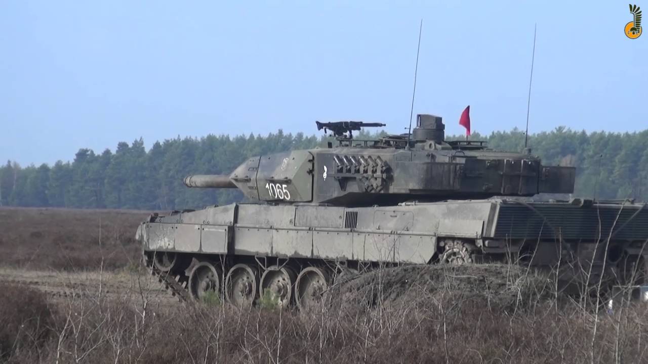 Strzelanie zał&oacute;g czołg&oacute;w Leopard2A5