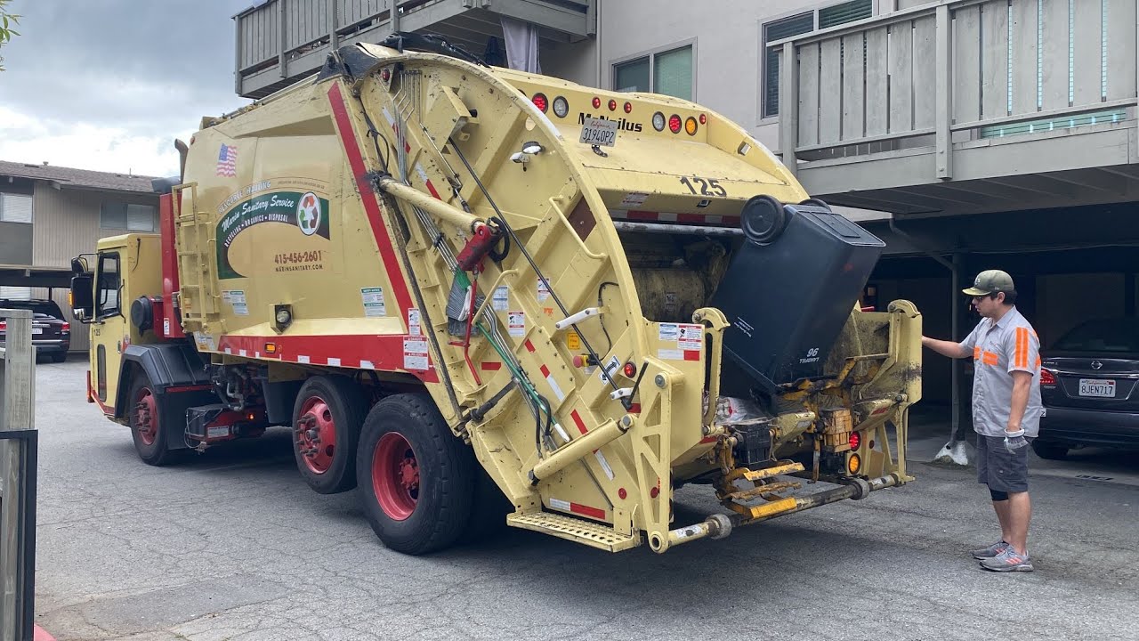 Marin Sanitary Service CCC LET2 McNeilus RL 125