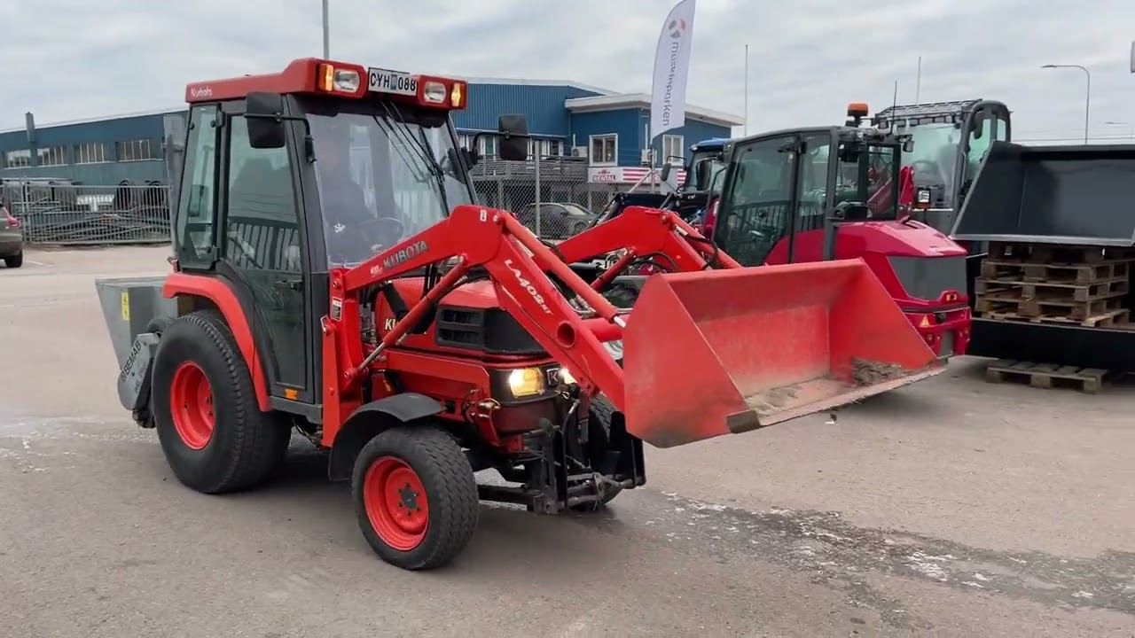Köp Traktor Kubota ST-30 på Klaravik