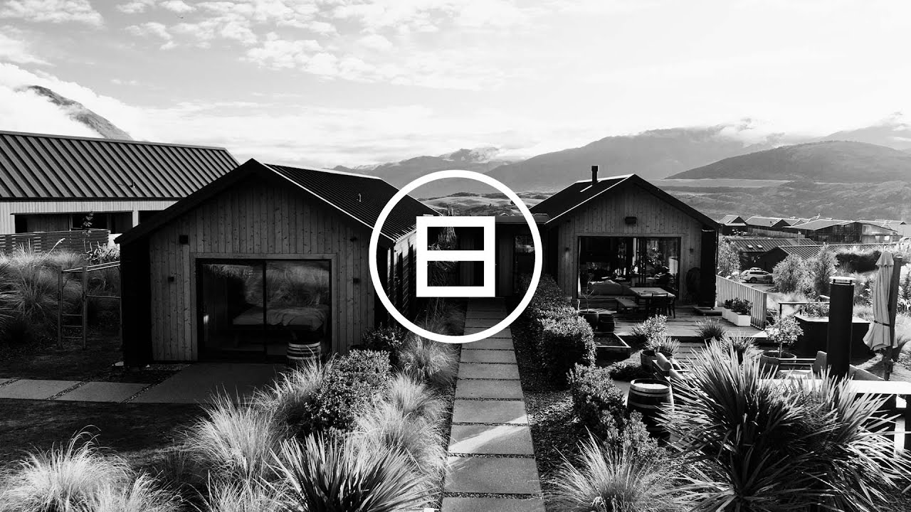 WHITEFOX - 3 Rabbiters Drive, Jacks Point.