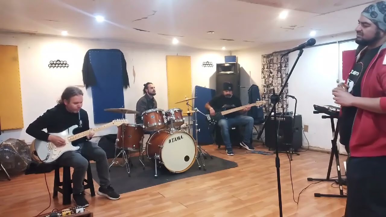 Every Day I have the blues covers - Liqui Amancay