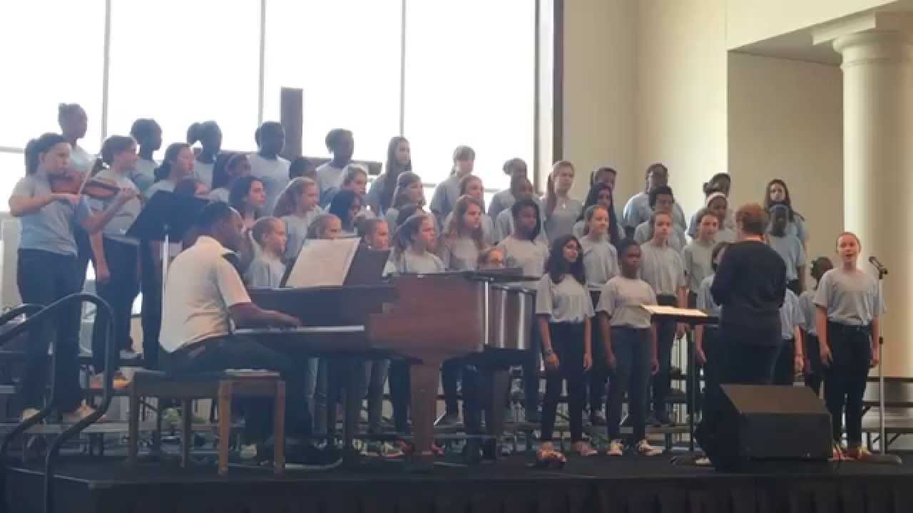 Middle School Chorus Performs 