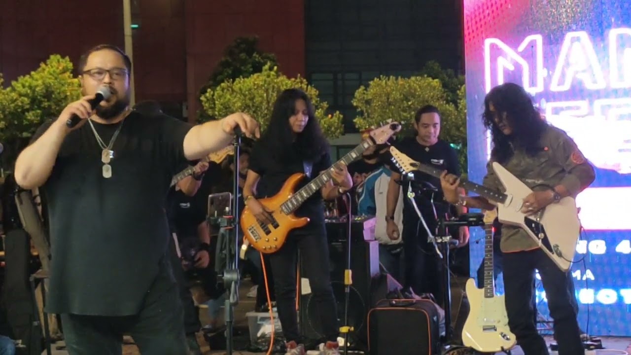 Man Keedal Goreng Tak ingat..!! Ku Dihalaman Rindu -(Lefthanded) Cover by Project X Buskers