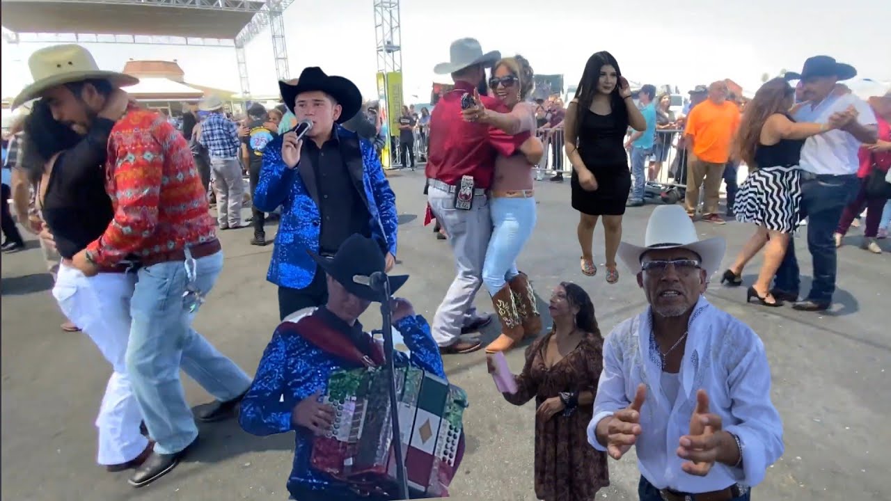BAILE EN PARAMOUNT SWAPMEET La Pulga..NORTEÑO CUMBIAS Y GUAPANGOS 2026 🕺💃🎸🎼🐴🇲🇽