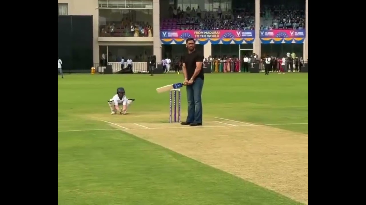 MS DHONI BATTING AT THE NEW MADURAI STADIUM