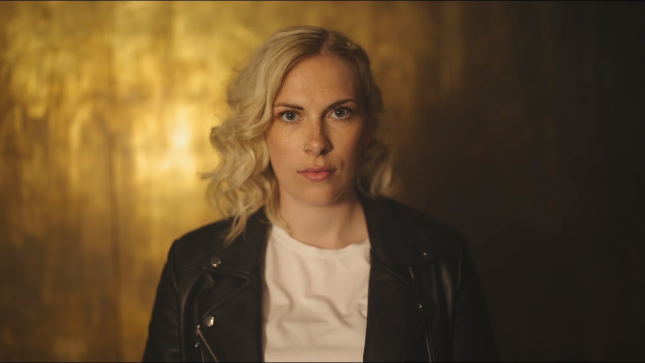 Emma-Mo - Ein Wort (Official Music Video)