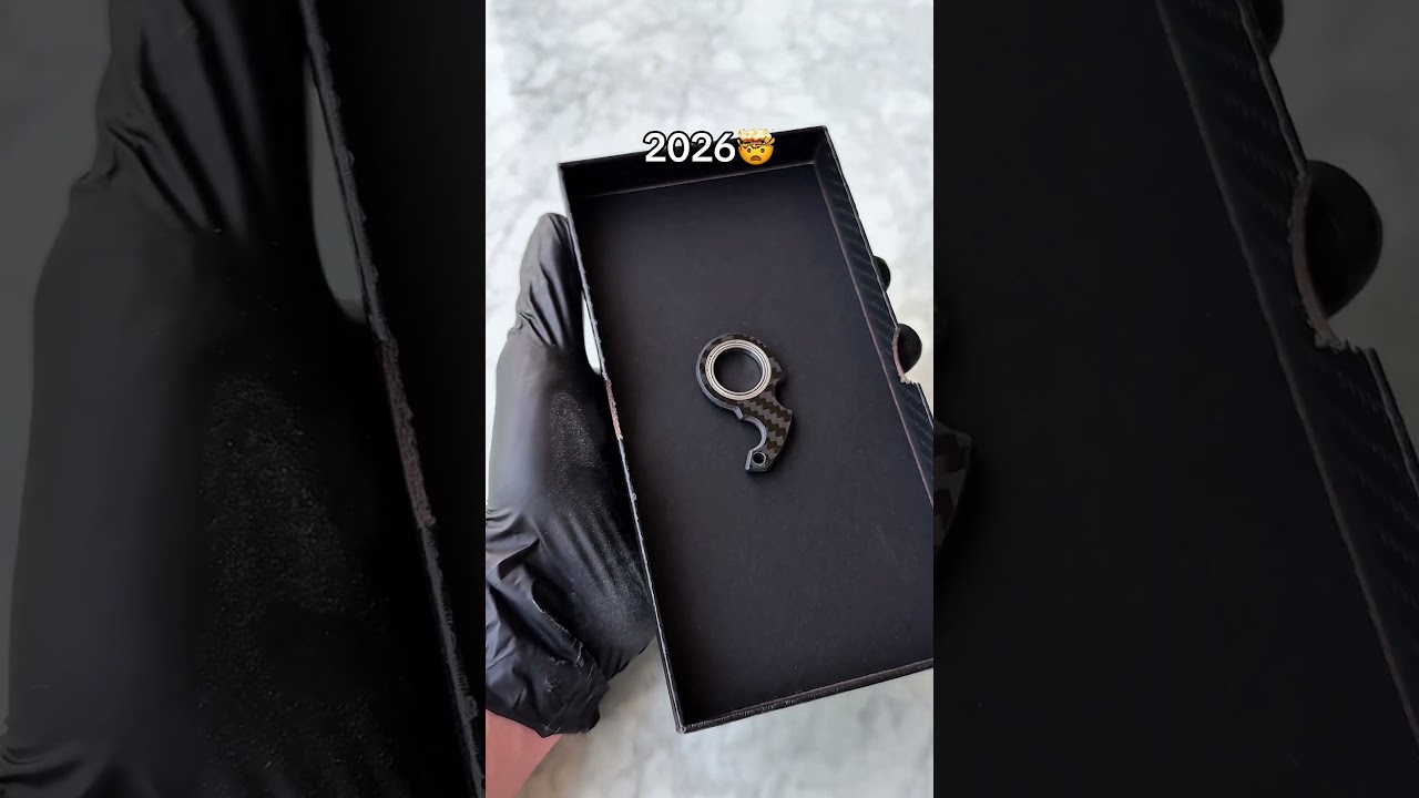 Store link in bio🔗 #ninjaspinner #keychain