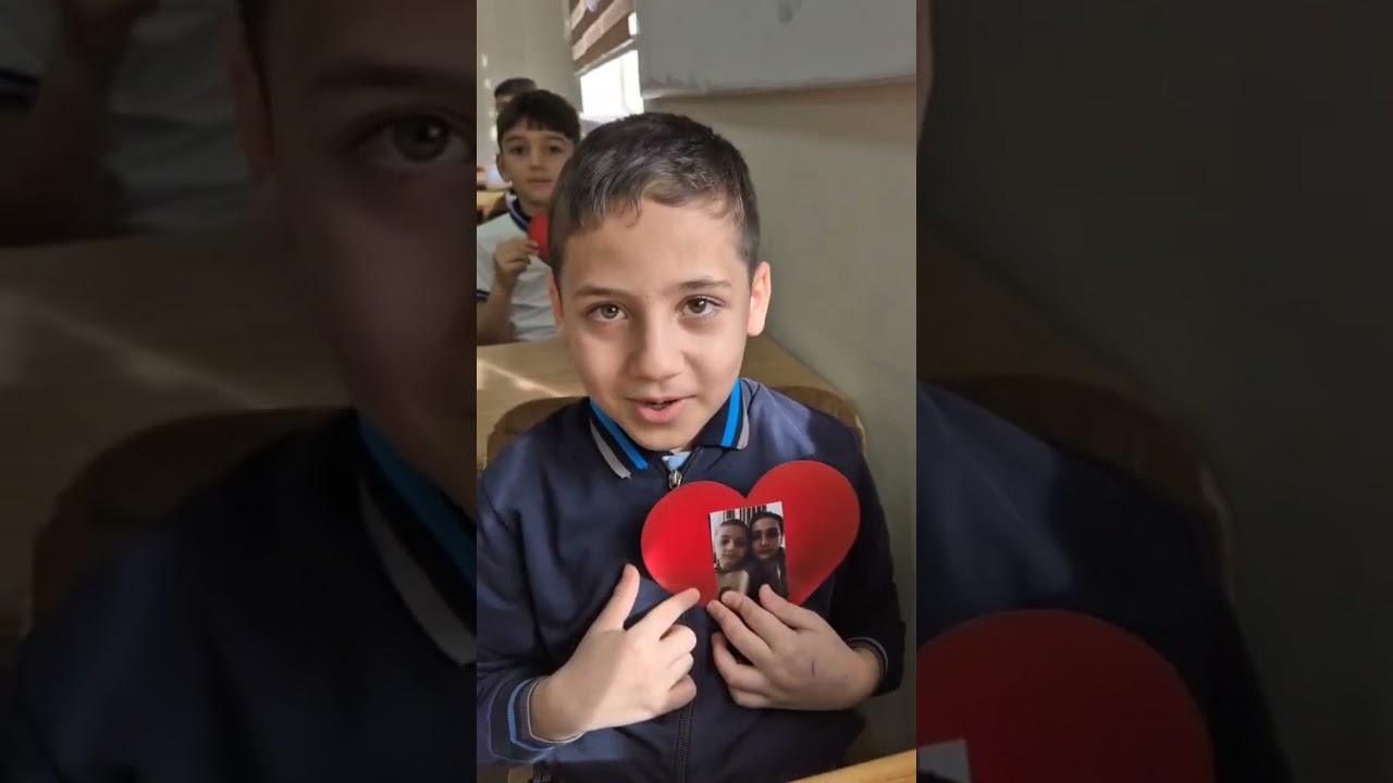 2a sinif uşaqlarınının analara 8 mart hədiyyəsi 