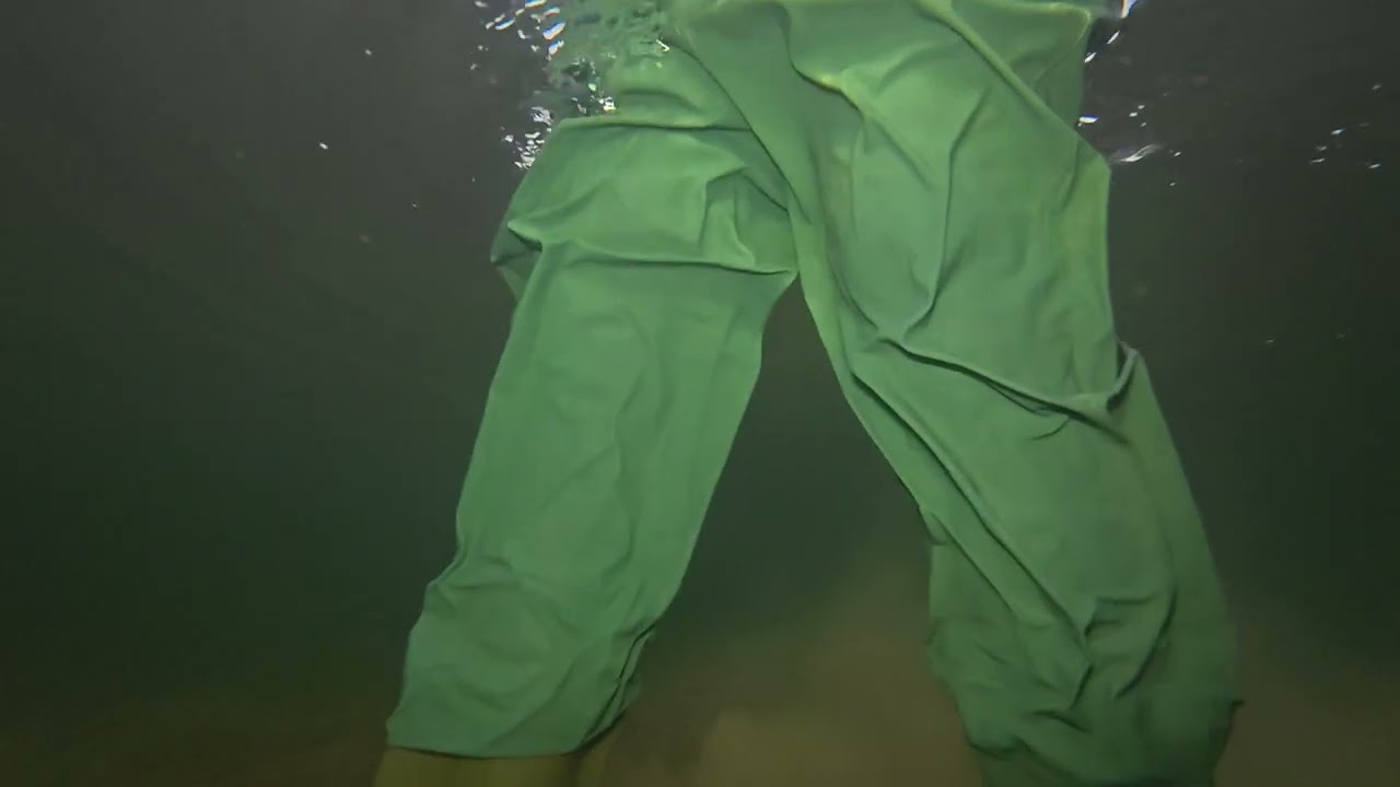 Ca 30 år gamla vadarstövlar från Helly Hansen och dom håller fortfarande tätt!👍 