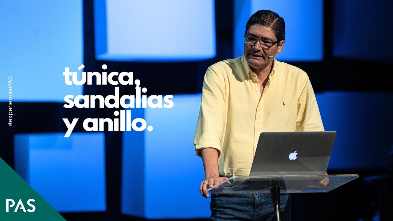 Túnica, sandalias y anillo - Alejandro Villalobos