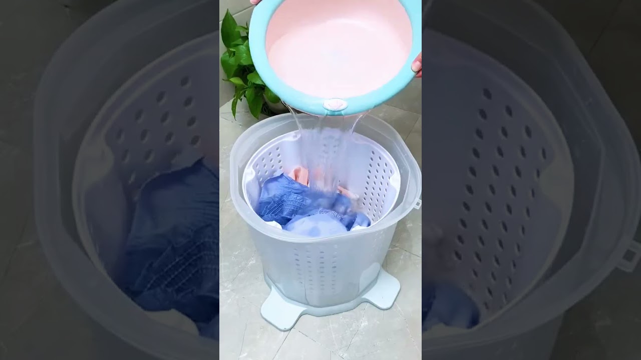 Easy to wash clothes without electricity😏#goodstuff #goodthings #homehacks #householditems #useful