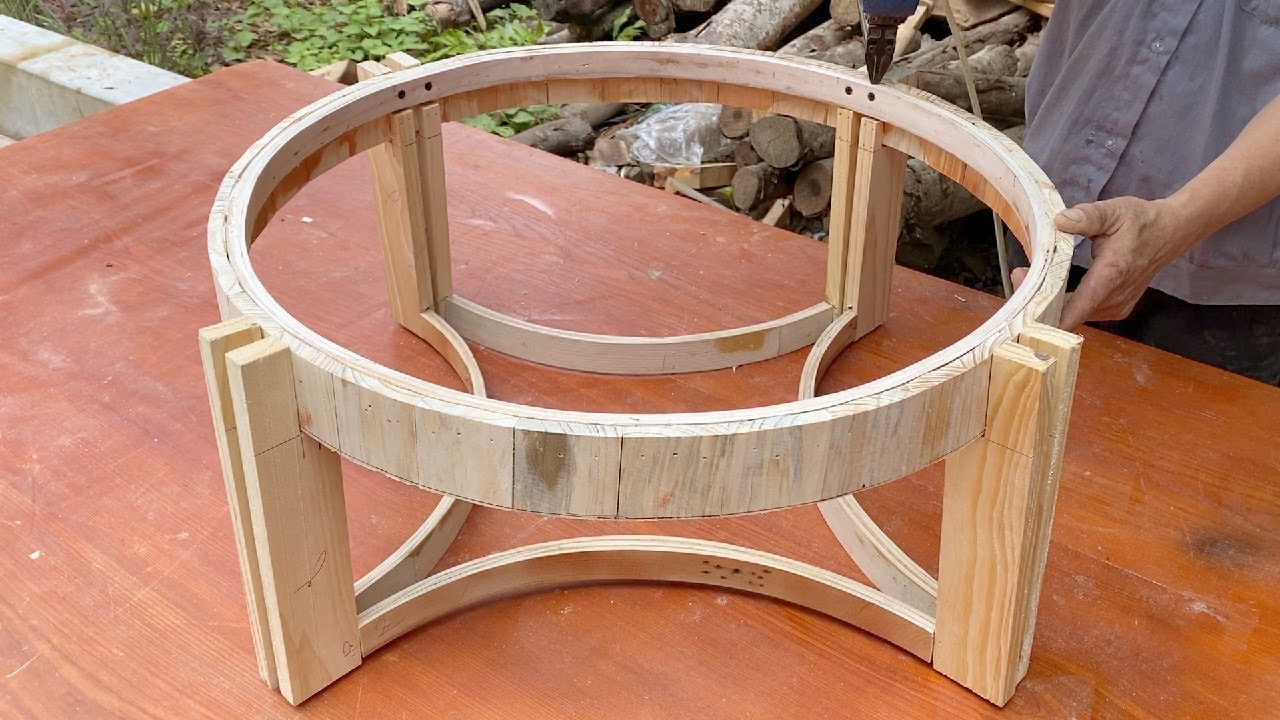 Get Ready For Home Coffee Sessions With This Wooden Mini Coffee Table // Wood Recycling Skills