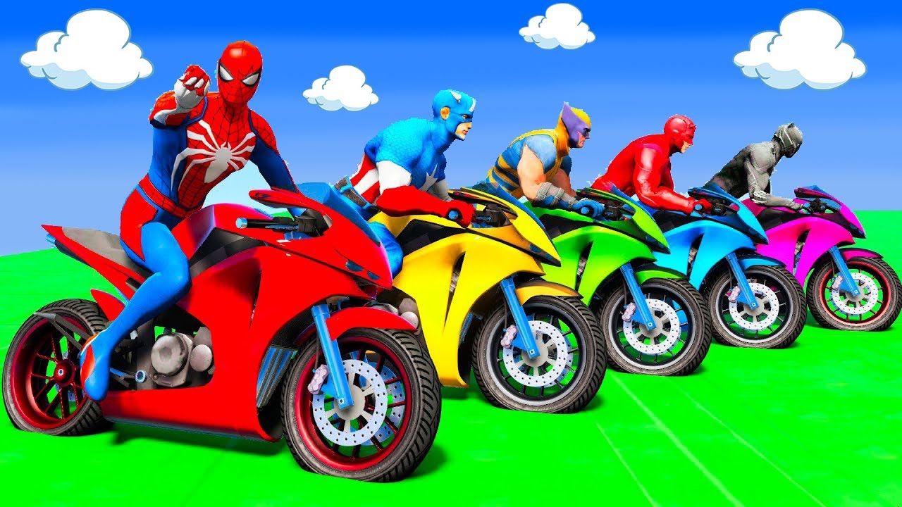 الأبطال الخارقين على القضبان دوامة قمع جسر 🏍️🐱‍SPIDER MAN!on Motorcycle in Spiral Bridge Stunt Rid
