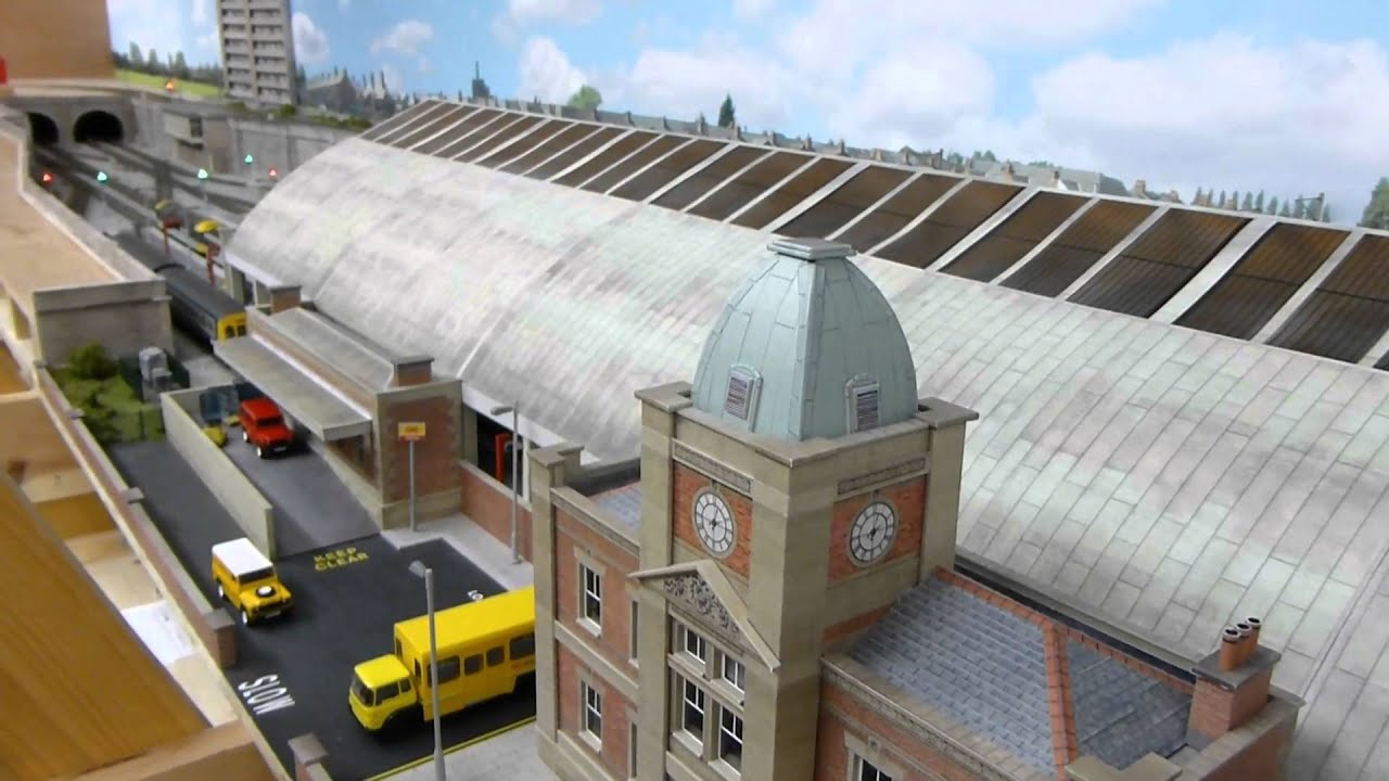Dean Park Station Video 77 - Layout Tour Part 1