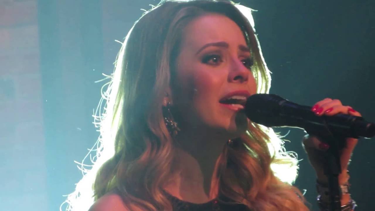 Sandy se emociona em Belo Horizonte - Salto (Turnê Meu Canto)