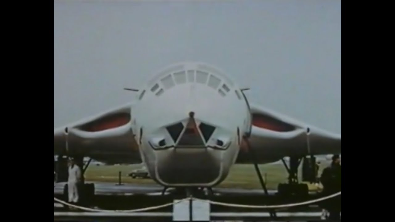 Air Shows: Farnborough (1956 -1957)   Title 2 # chapter 1
