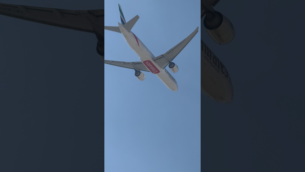 Emirates Airlines B777 taking off from Dubai International Airport #emirates #emiratesairlines