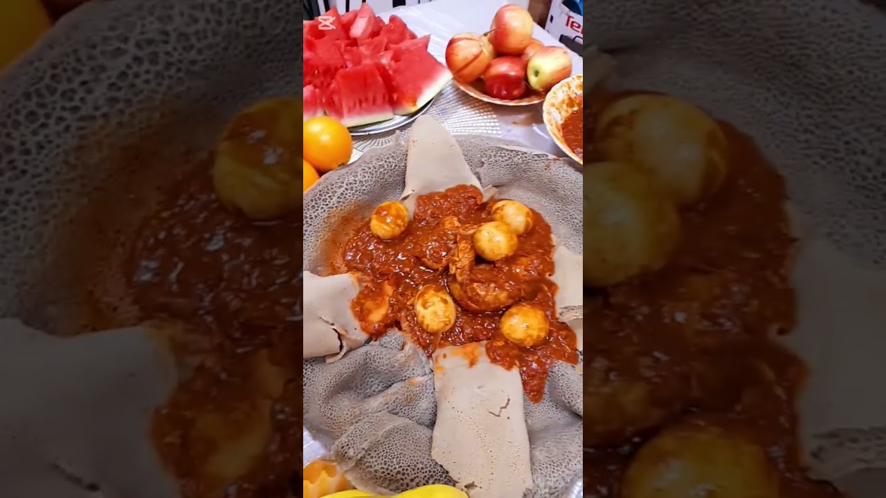 አሰላሙ አለይኩም በአለም ላይ የምትገኙ ቤተሰቦቻችን ዛሬ ይዘንላችሁ የመጣነው የዶሮ ወጥ የተለያዩ አትክ ነው ሰብስክራይብ like አርጉልን video እስከመጨረ