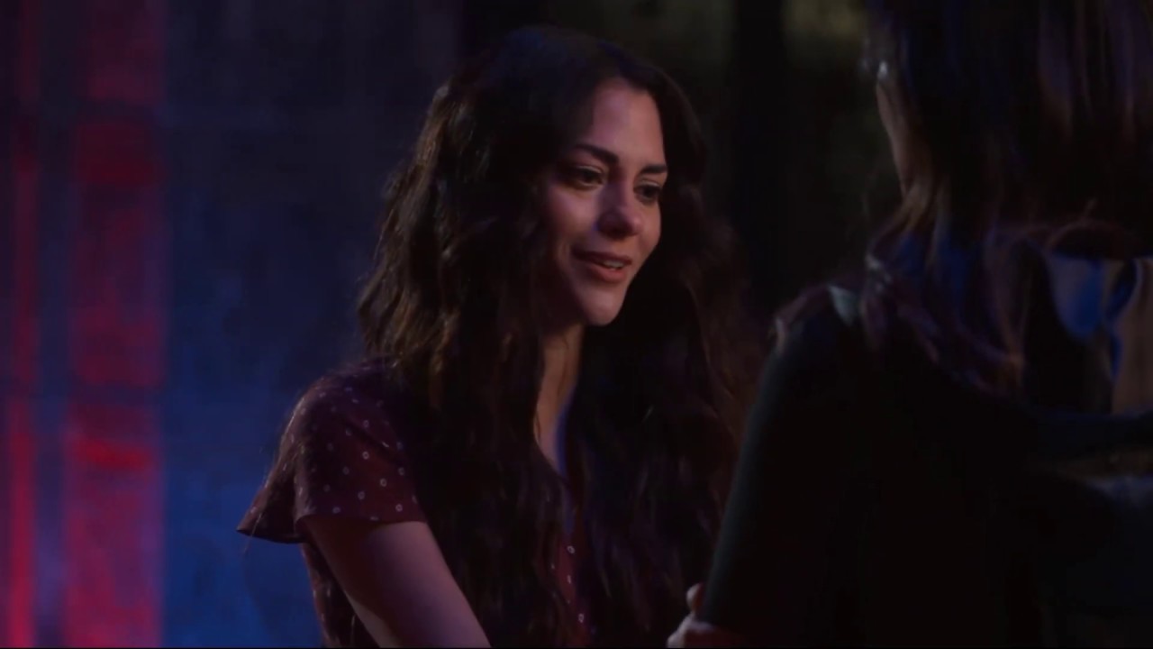 Arcade - Mazikeen & Eve (Lucifer) vostfr