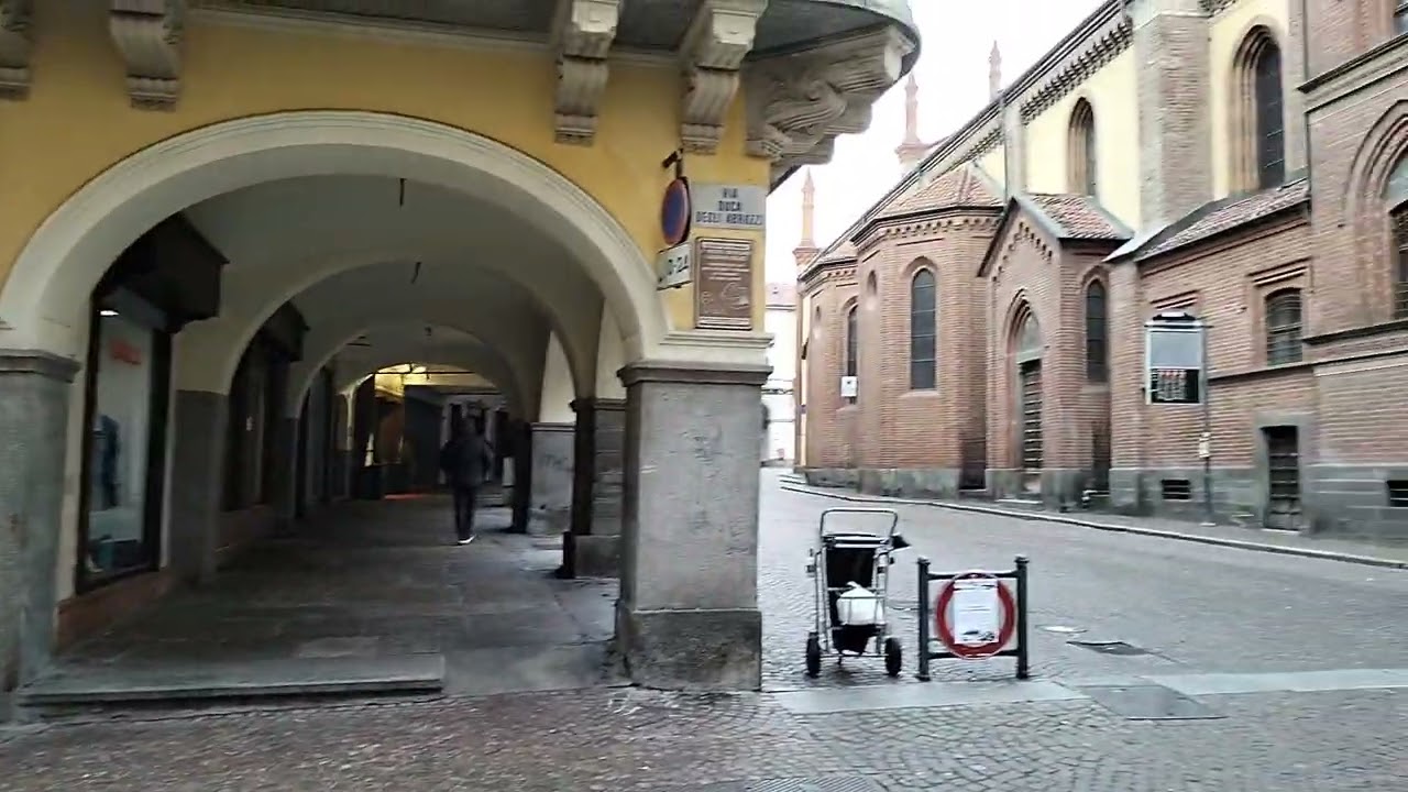 Strade e passaggio di Pinerolo Torino| OPPO A96 | 1080P