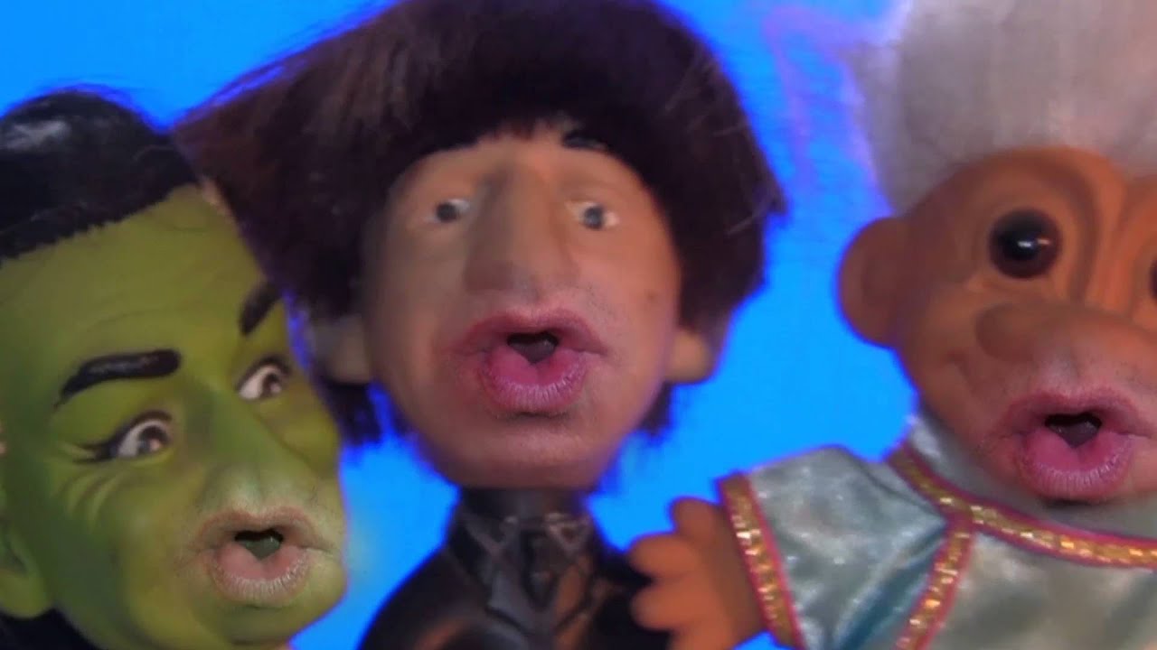 Pirromount's Creepy Puppets perform ShaBoom