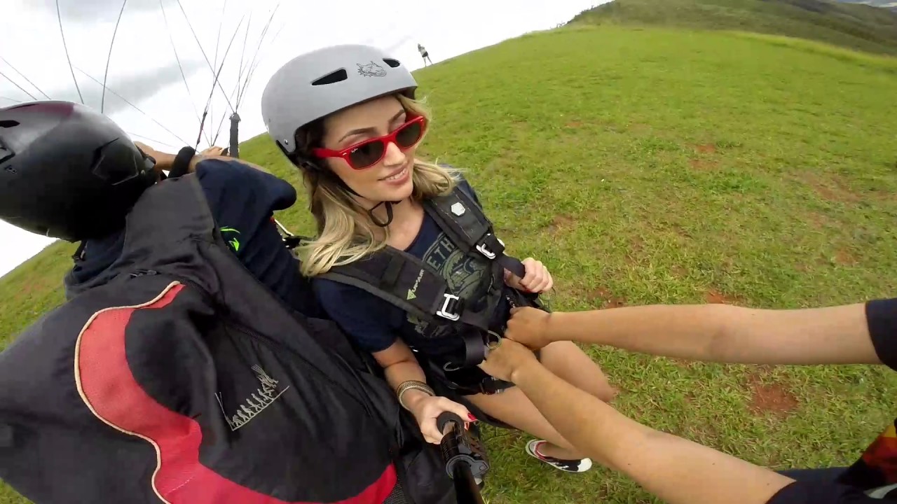 Voo duplo de Parapente (paraglider) no Topo do Mundo - Serra da Moeda - BH - Luanara