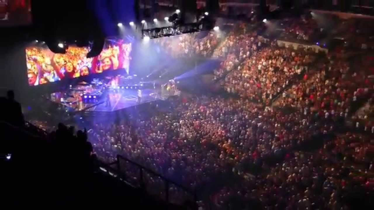 Bruno Mars = Just The Way You Are = #Winnipeg MTS Center - Moonshine Jungle Tour Live 2014