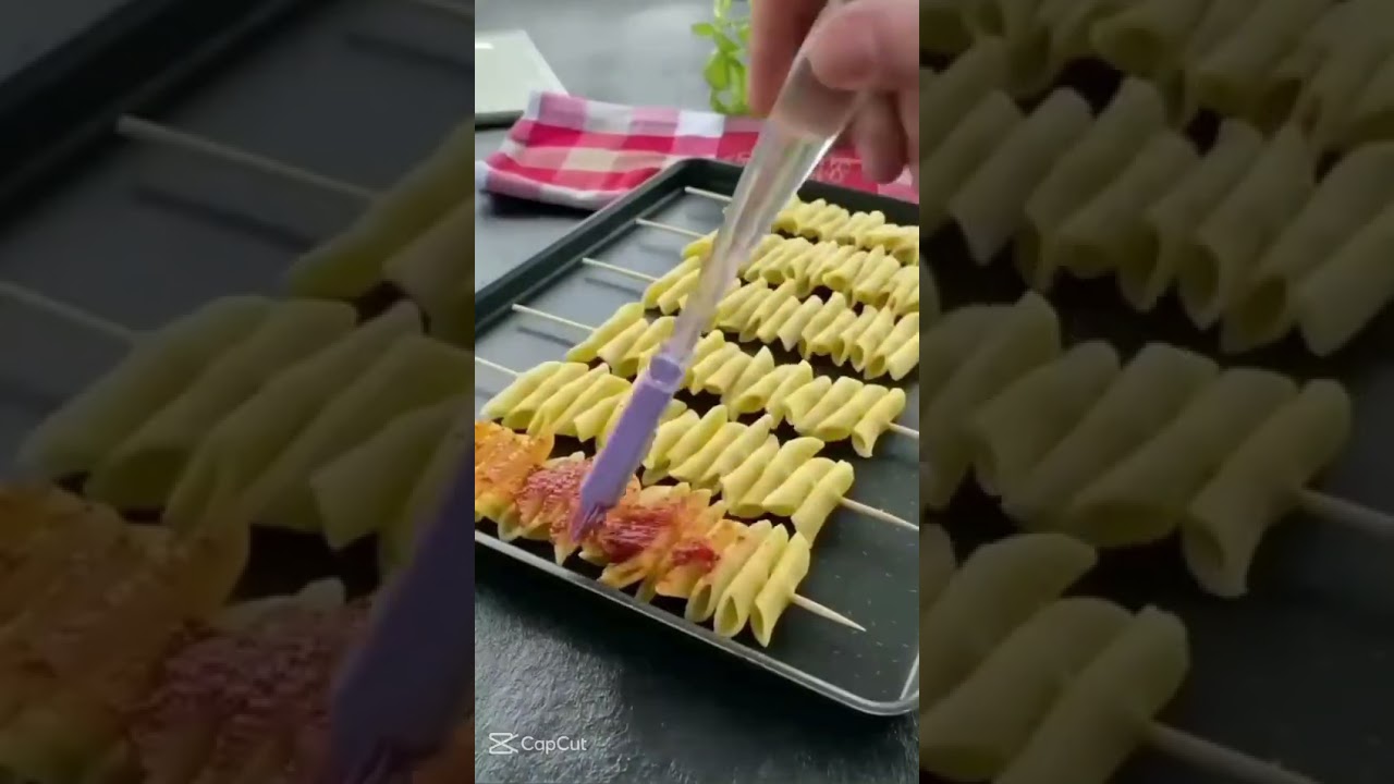 Cheesy, Crunchy, Perfect&mdash;Pasta Pizza Sticks #nocrumbsleft #pastapizzasticks