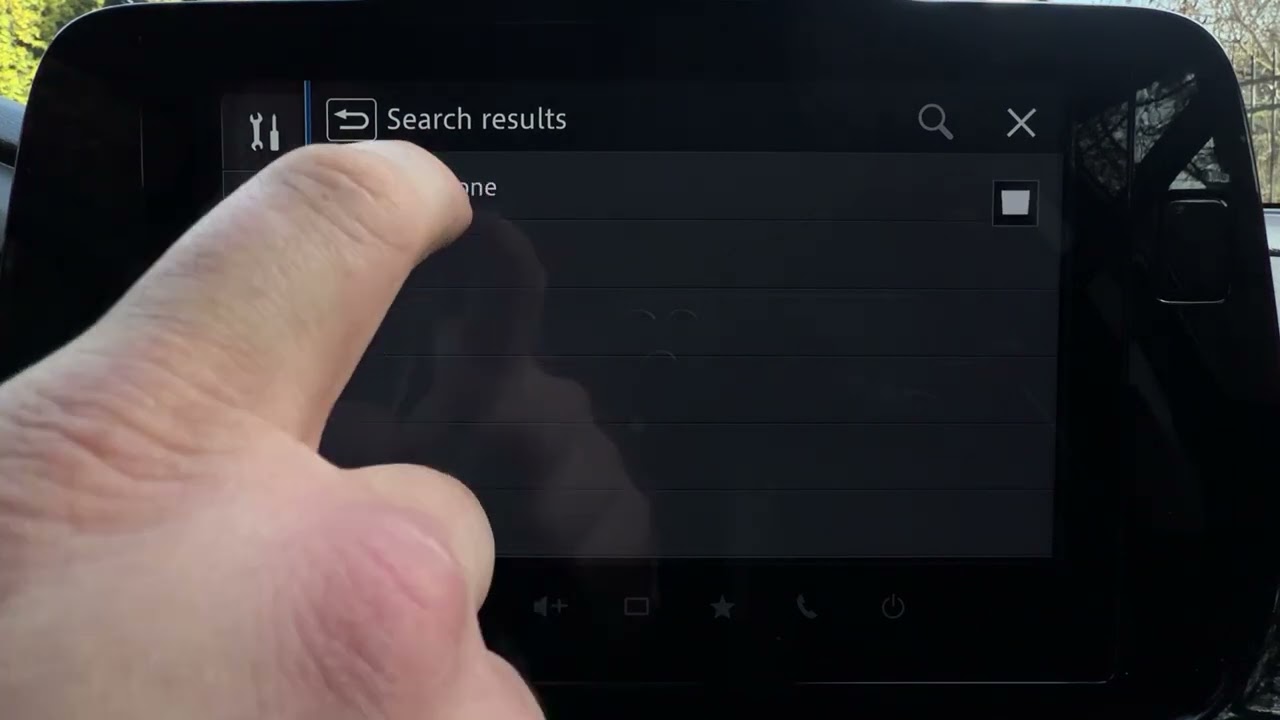 Suzuki SX4 S-Cross &ndash; Jak podłączyć CarPlay