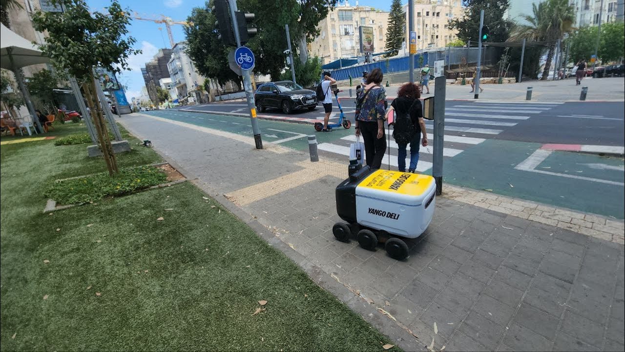 פלישת הרובוטים לישראל החלה: לראשונה ברחובות תל אביב, רובוט משלוחים אוטונומי. ככה זה פועל.