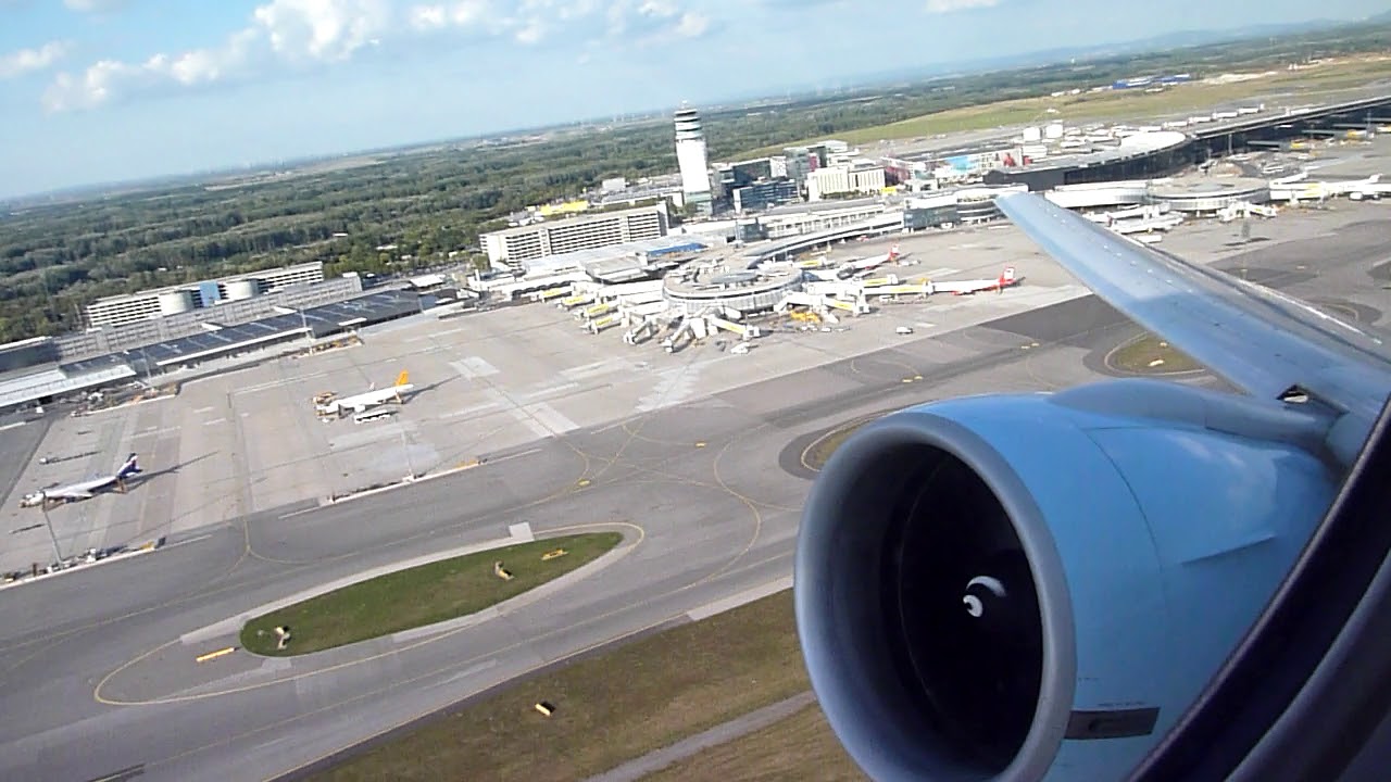 Austrian Airlines Boeing B777-200 OE-LPB Powerful Takeoff Rwy29 Vienna VIE/LOWW
