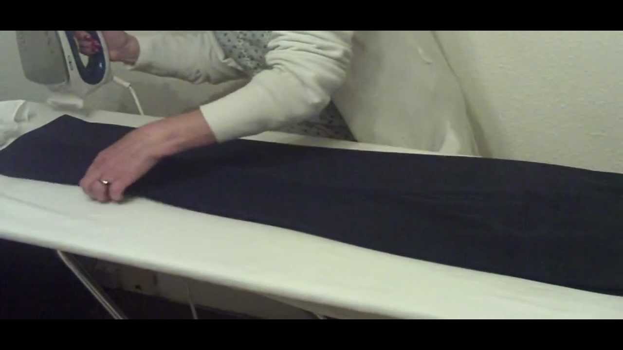 Planchar pantalones vaqueros y de vestir