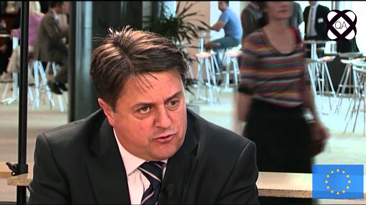 BNP Leader Nick Griffin Q&A Session Interview (Part One).- (twitter.com/MixTVWorld)