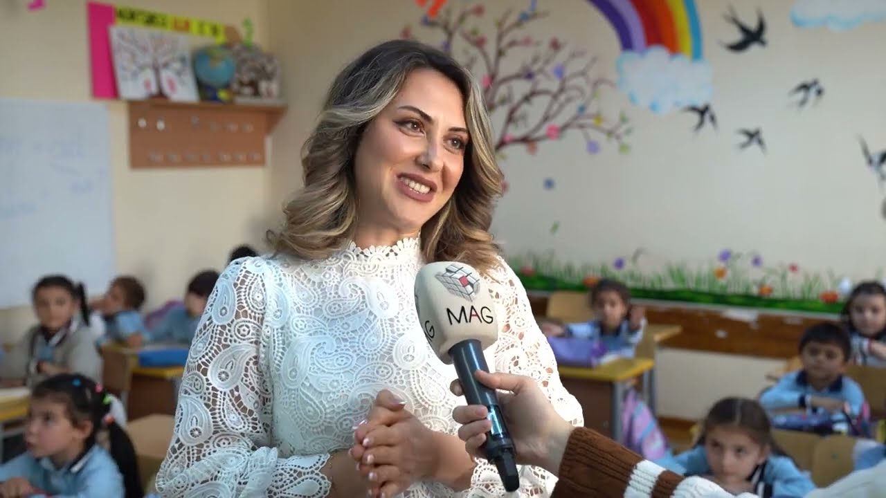 Maraqlı dərs metodu ilə fərqlənən müəllim və sevimli şagirdləri