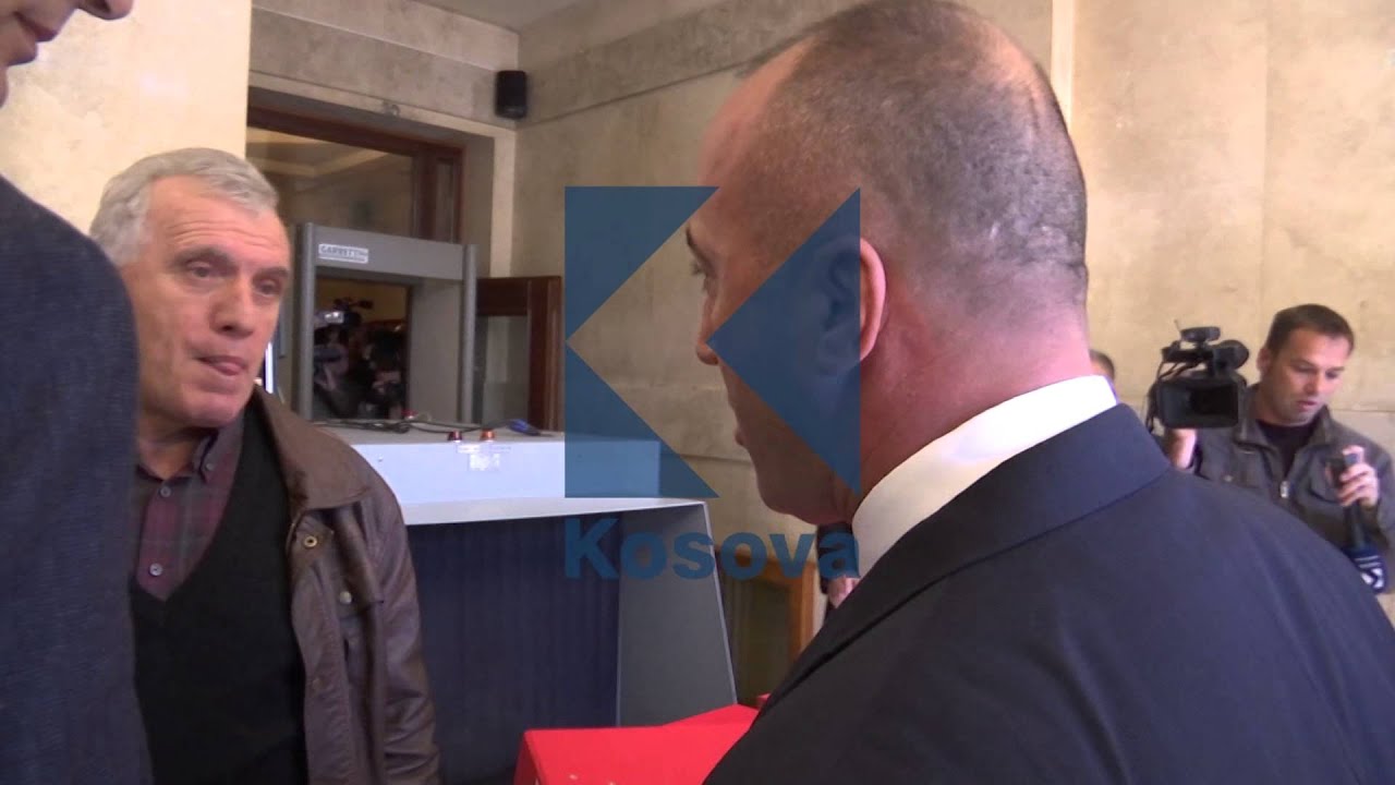 Haradinaj i ashpër me sigurimin e parlamentit, hyn me forcë në Kuvend - Klan Kosova