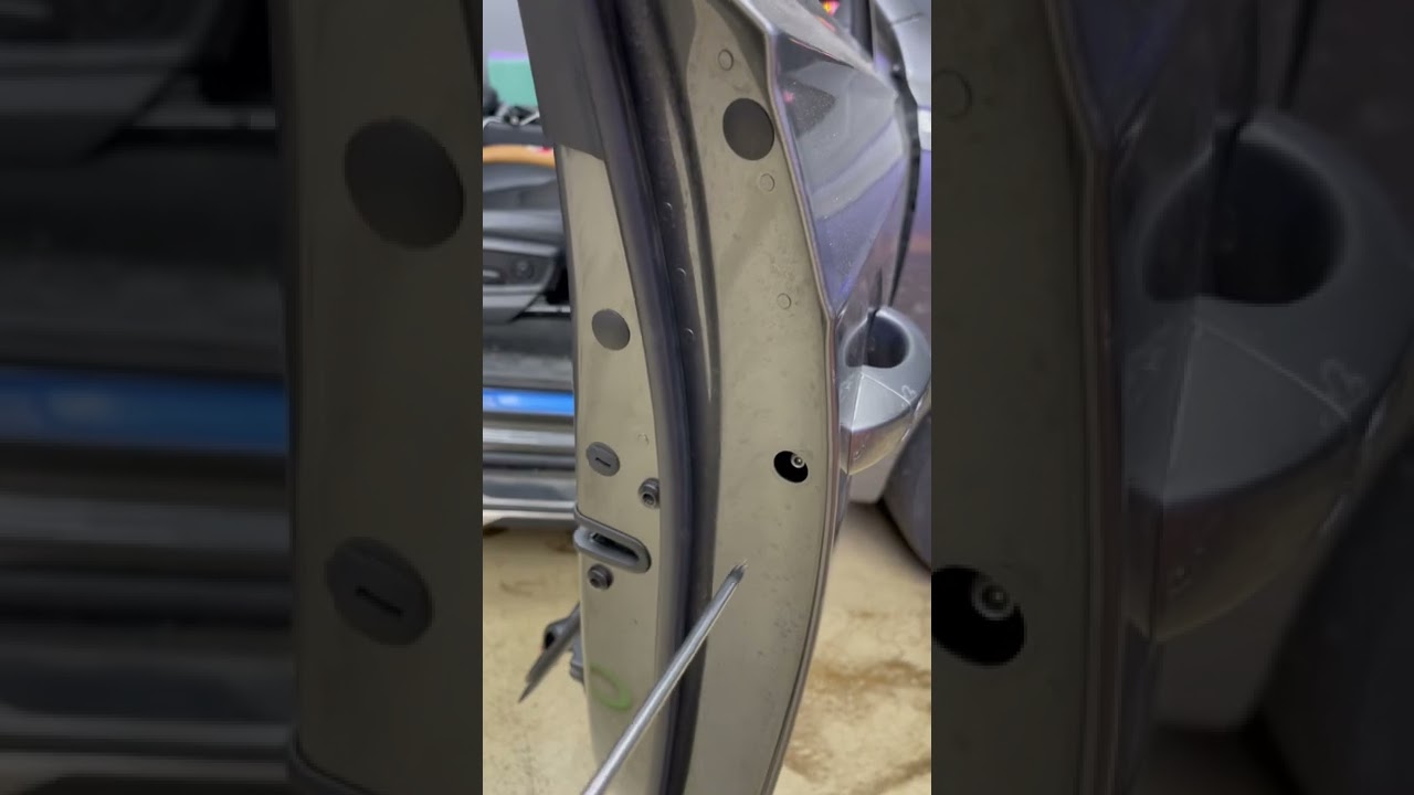 Audi Q7 door handle removal #wrapping #shorts #audi