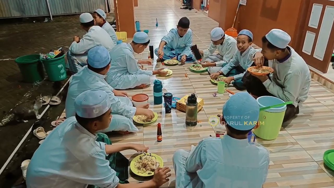 Momen Berbuka Puasa Nisfu Syaban Santri Ponpes Darul Karim Banjarbaru | Selasa, 3 Februari 2026