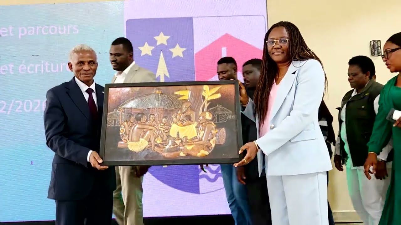 LES ANCIENS ÉTUDIANTS DE L’UNILU,  HONORENT LE RECTEUR GILBERT KISHIBA FITULA.