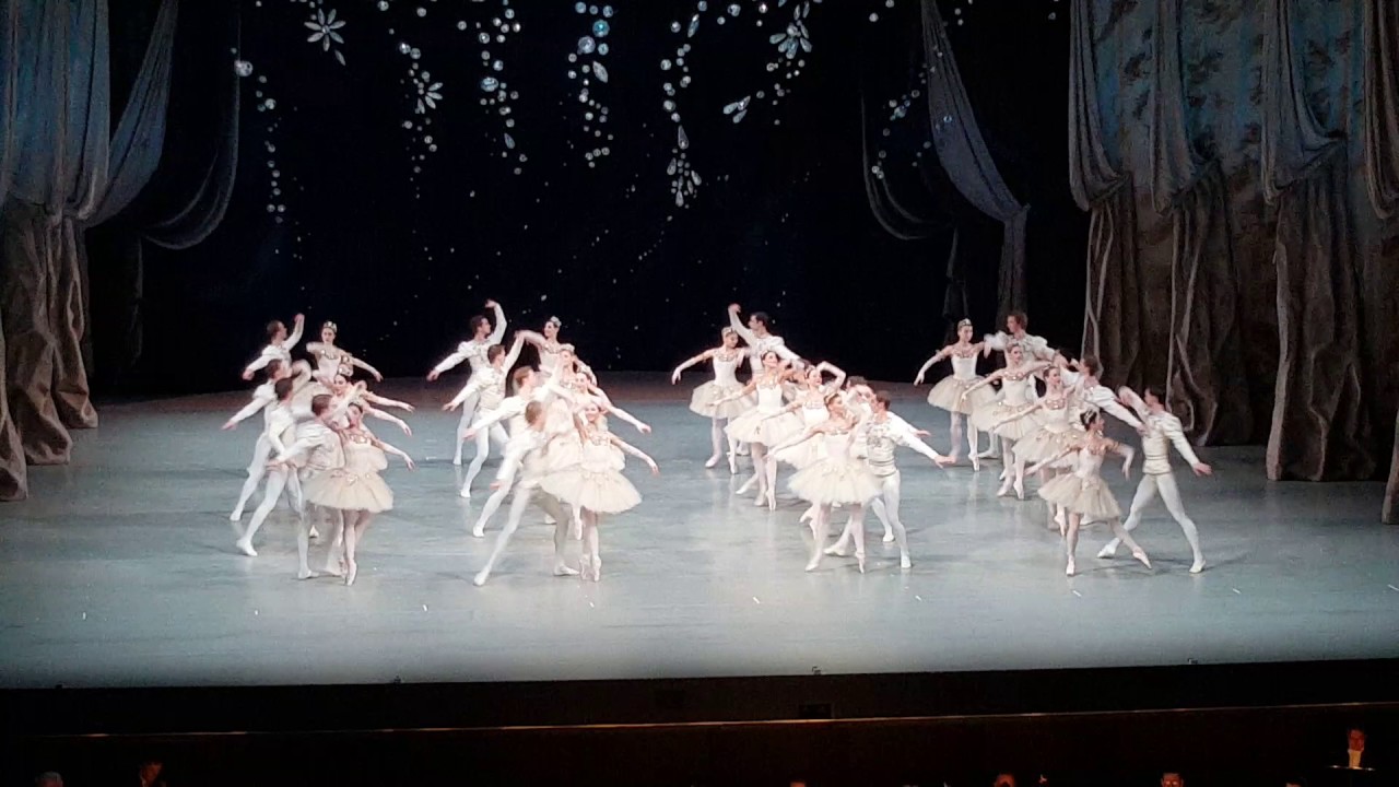 Ballet JEWELS by Balanchin.Part III - Diamonds