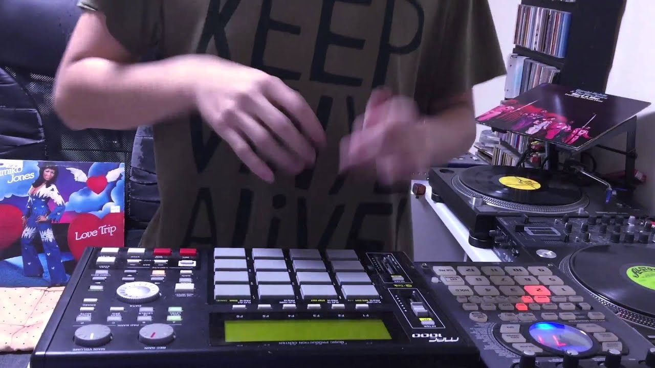STUTS - On Fire / Poolside (Performed with MPC1000)