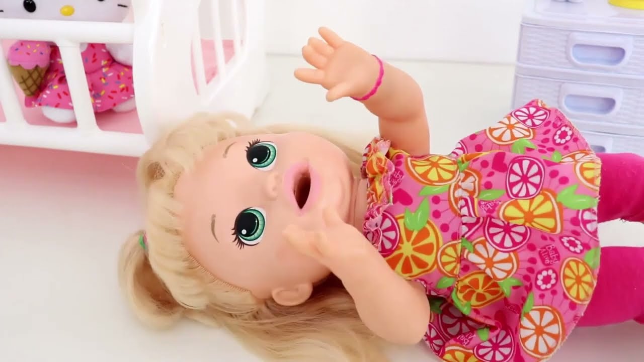 SARA GANHA KIT DENTISTA BABY ALIVE
