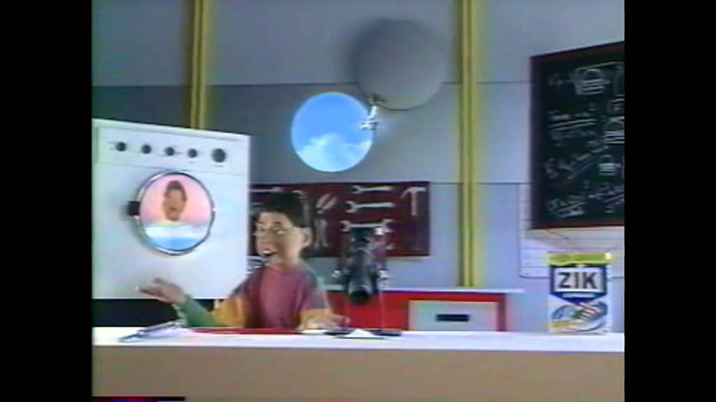 Les doigts dans le nez - La tache de ketchup
