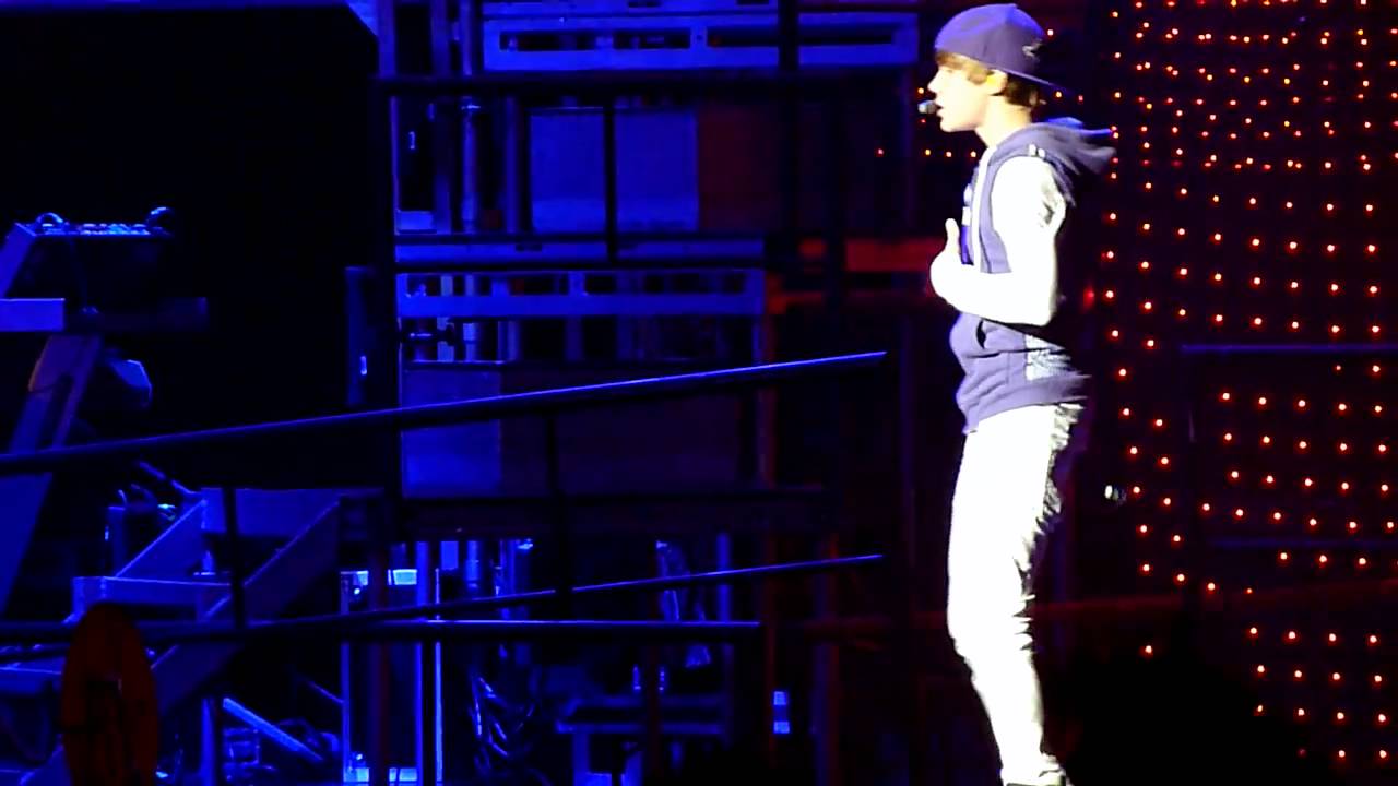 (HD) Justin Bieber Run Away Love & I'll Never Let You Go- Vancouver High Quality