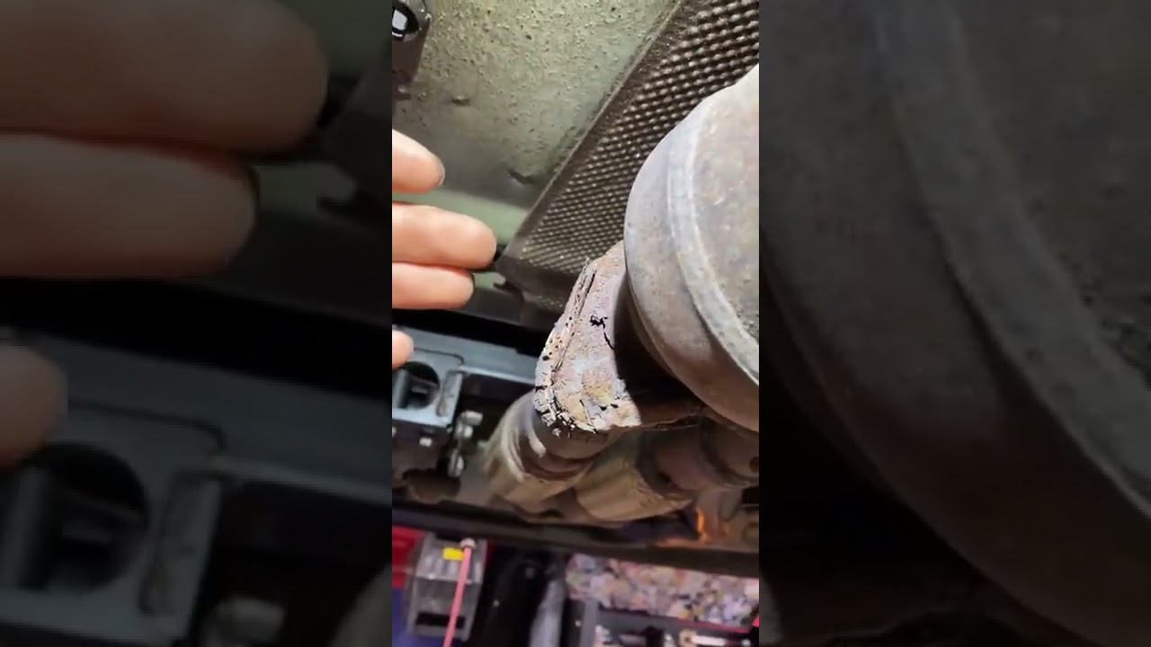 Стоит ли тратить деньги на средство для борьбы с ржавчиной Krown? @UrbanAutomotive01